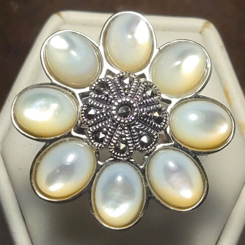 Gorgeous Marcasite Flower Vintage Sterling Silver Ring Sz 6